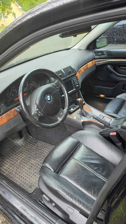 2000 BMW E39 540i - Image 9 of 10