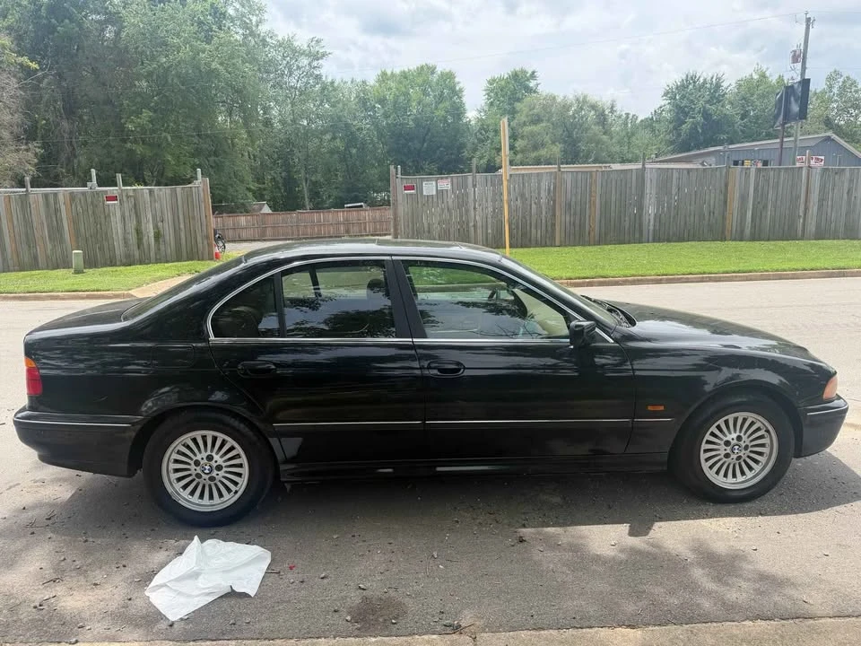 2000 BMW E39 540i - Image 4 of 13