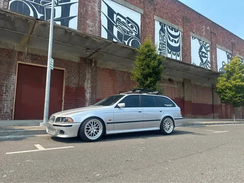 2000 BMW 5 Series 540iT Wagon 4D