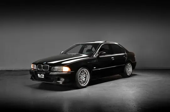 2000 BMW M5