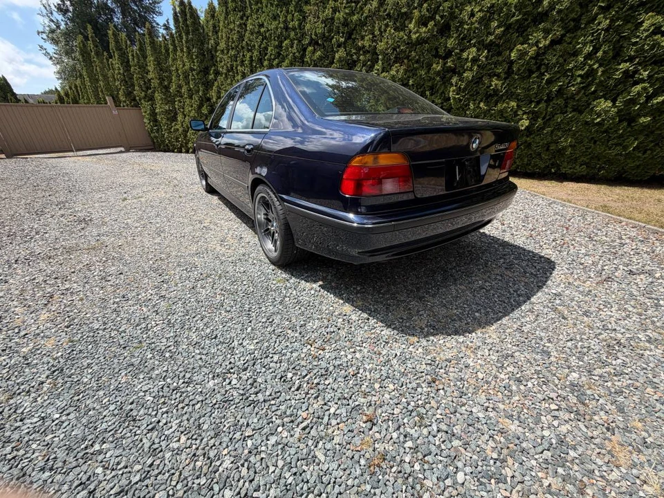 2000 BMW E39 540i - Image 17 of 24