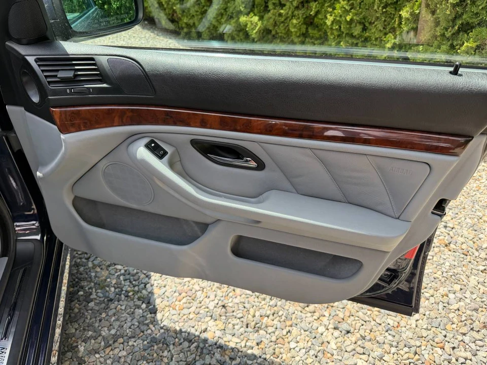 2000 BMW E39 540i - Image 22 of 24