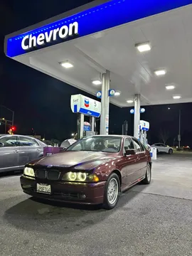 2000 BMW 5 Series 525i Sedan