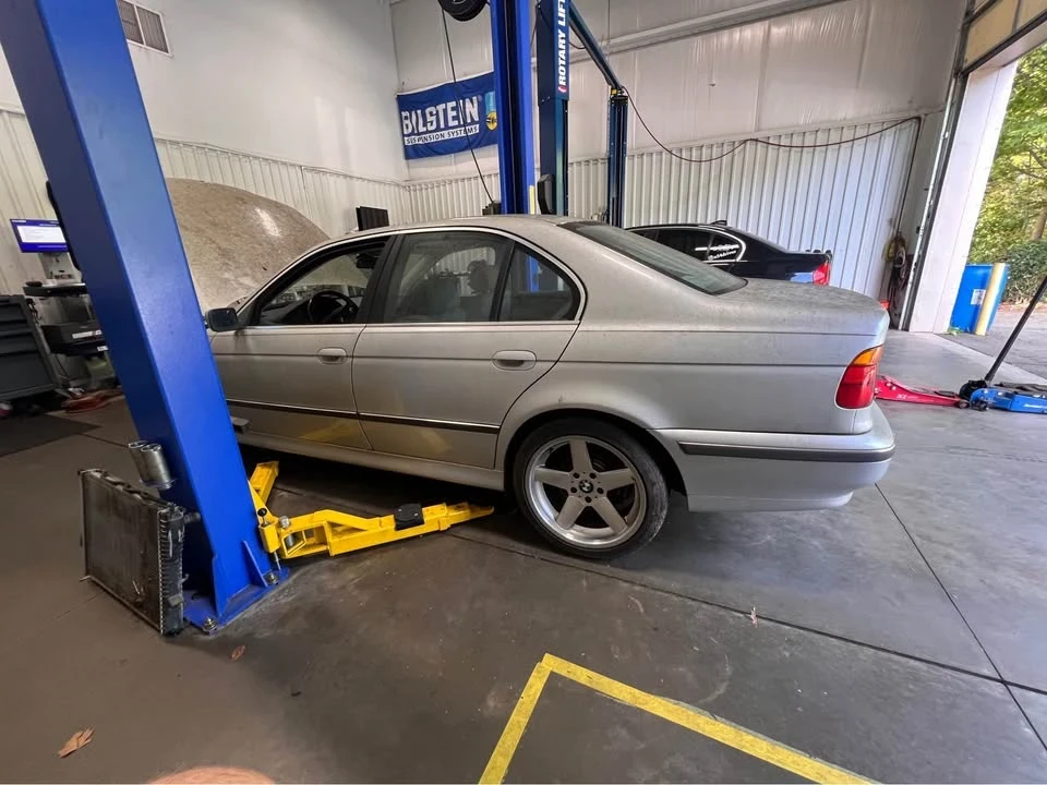 2000 BMW E39 5 Series - Image 2 of 2