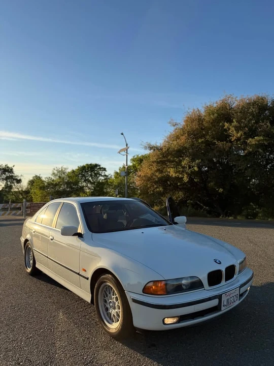 2000 BMW E39 5 Series - Image 2 of 18