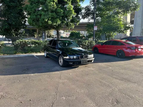 2000 BMW 5 Series 528i Sedan