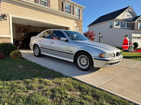 2000 BMW 5 Series 528i Sedan