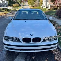 2000 BMW 540i Sedan