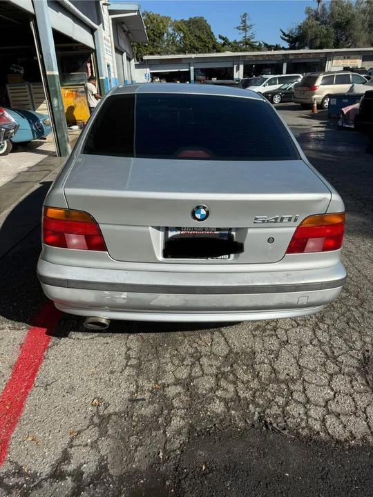 2000 BMW E39 540i - Image 2 of 7