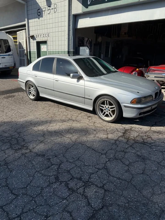 2000 BMW E39 540i - Image 4 of 7