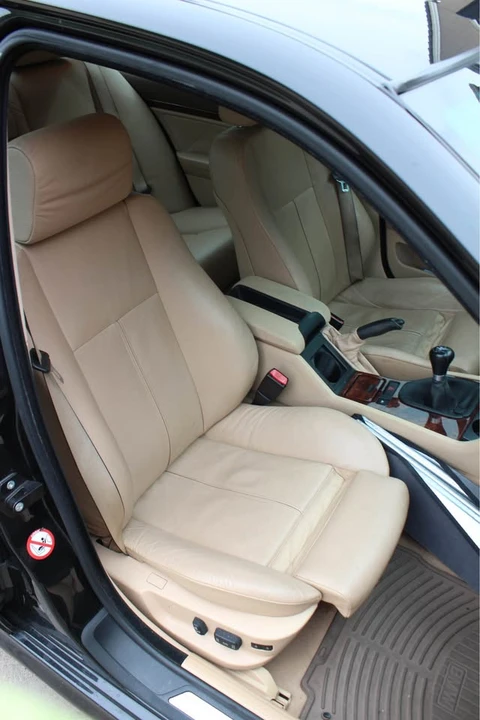 2000 BMW E39 540i - Image 11 of 12