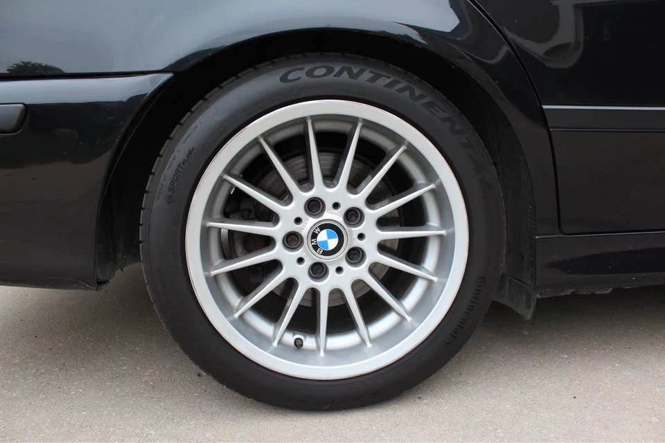 2000 BMW E39 540i - Image 10 of 12