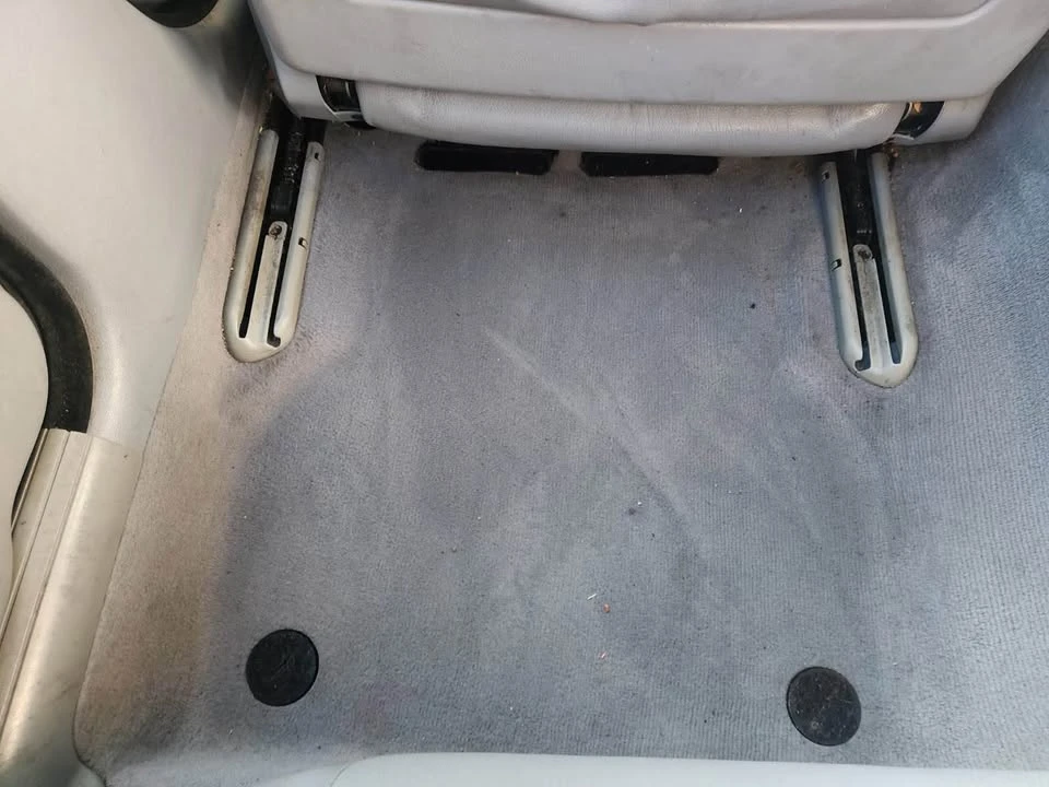 2000 BMW E39 540i - Image 2 of 4