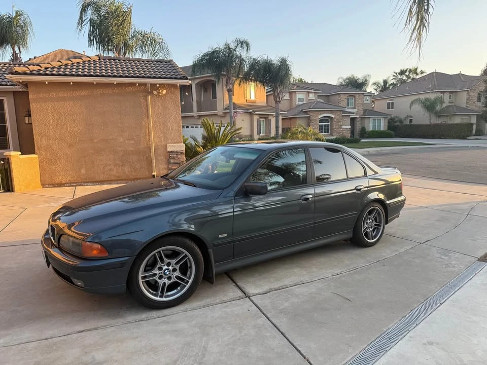 2000 BMW E39 540i - Image 2 of 11