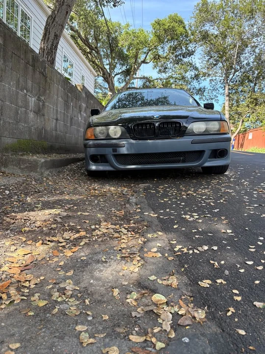 2000 BMW E39 540i - Image 2 of 3