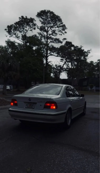 2000 BMW E39 540i - Image 4 of 10