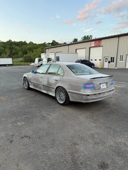 2000 BMW E39 540i - Image 13 of 17