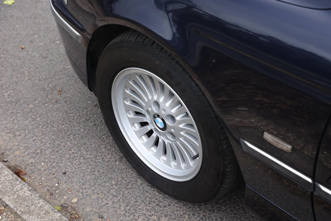 2000 BMW E39 5 Series - Image 9 of 30
