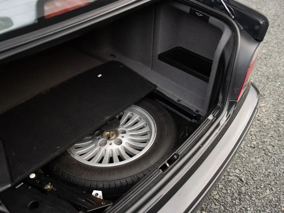 2000 BMW E39 5 Series - Image 29 of 30