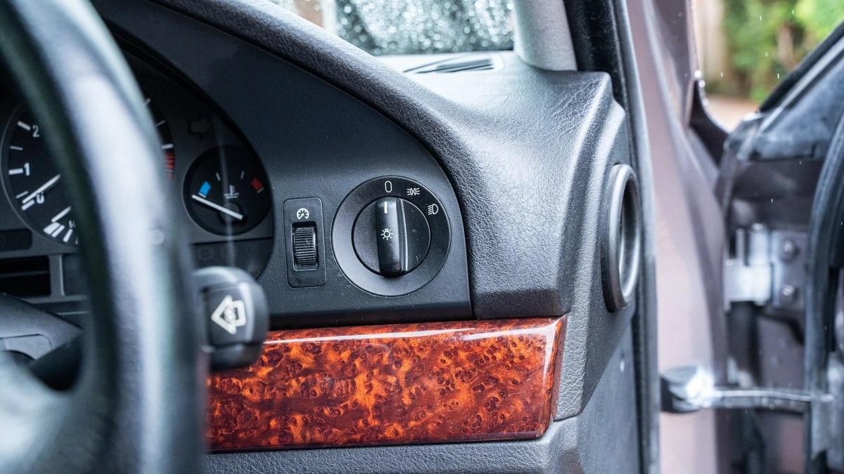 2000 BMW E39 5 Series - Image 26 of 30