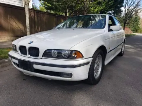 2000 BMW 528i