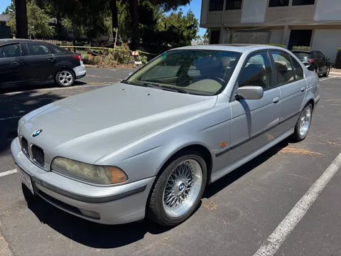 2000 BMW 528i