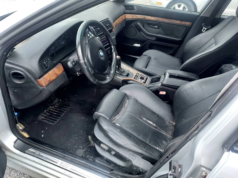 2000 BMW E39 540i - Image 5 of 13