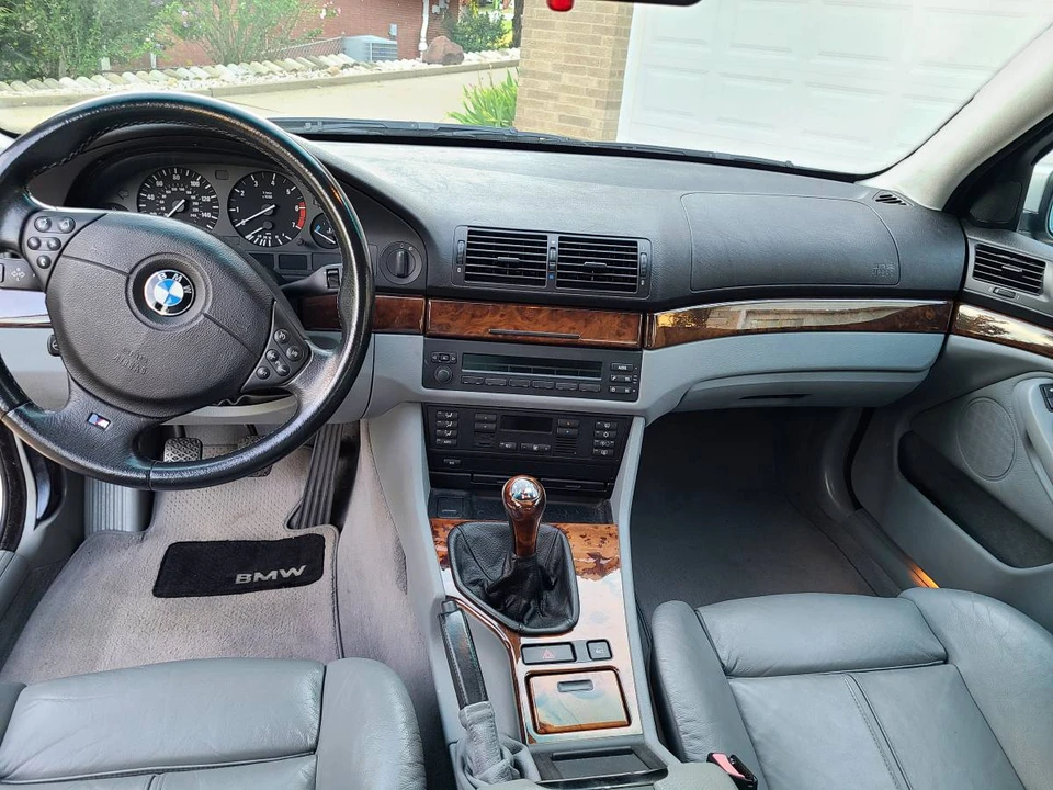 2000 BMW E39 540i - Image 12 of 23
