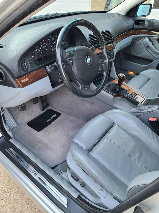 2000 BMW E39 540i - Image 10 of 23