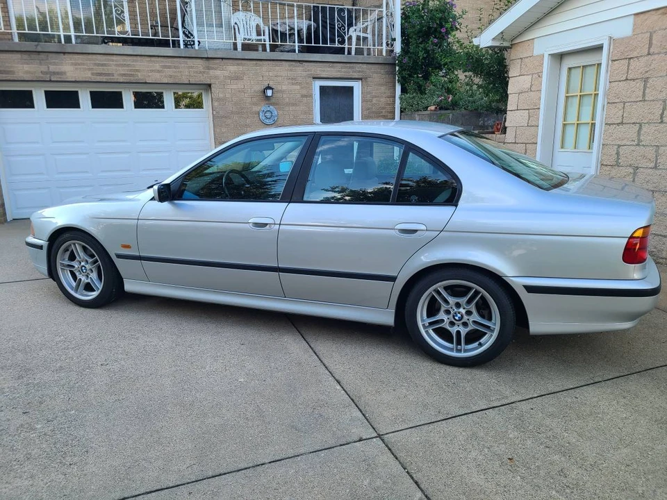 2000 BMW E39 540i - Image 4 of 23