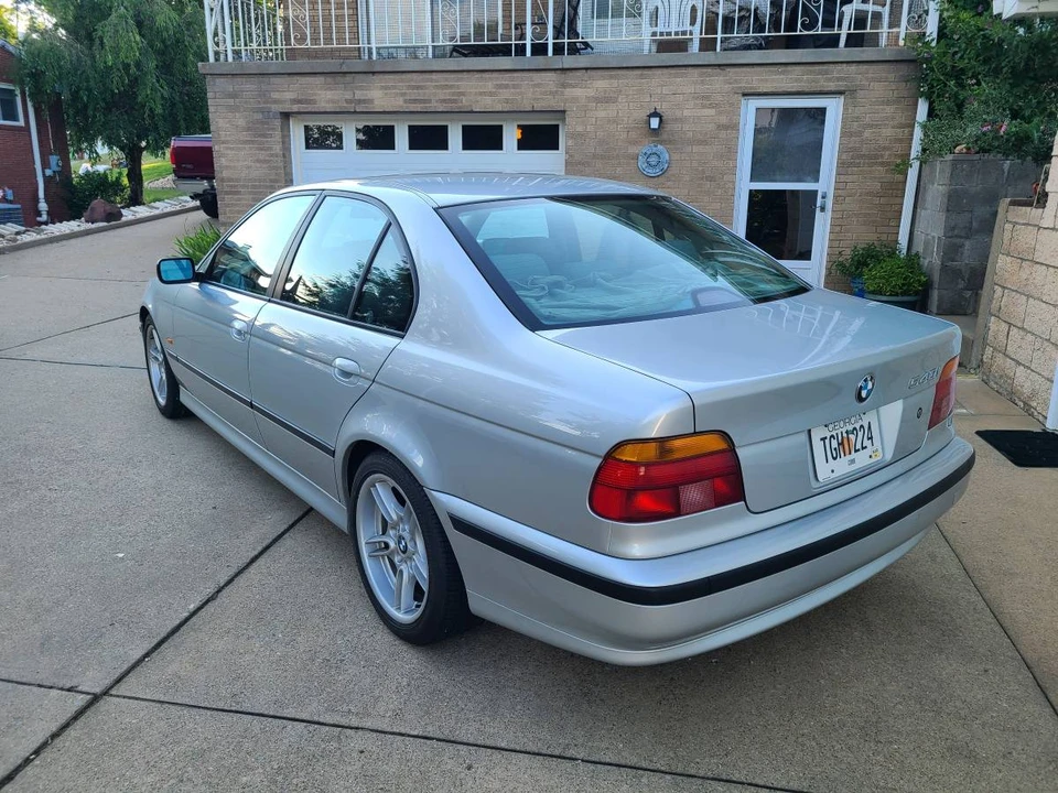 2000 BMW E39 540i - Image 5 of 23