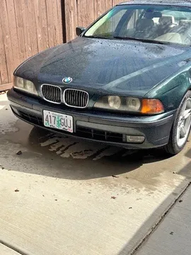 2000 BMW 540i