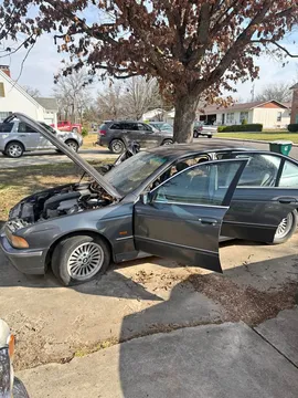 2000 BMW 540i