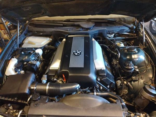 2000 BMW E39 540i - Image 9 of 9