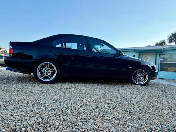 2000 BMW E39 540i - Image 2 of 7