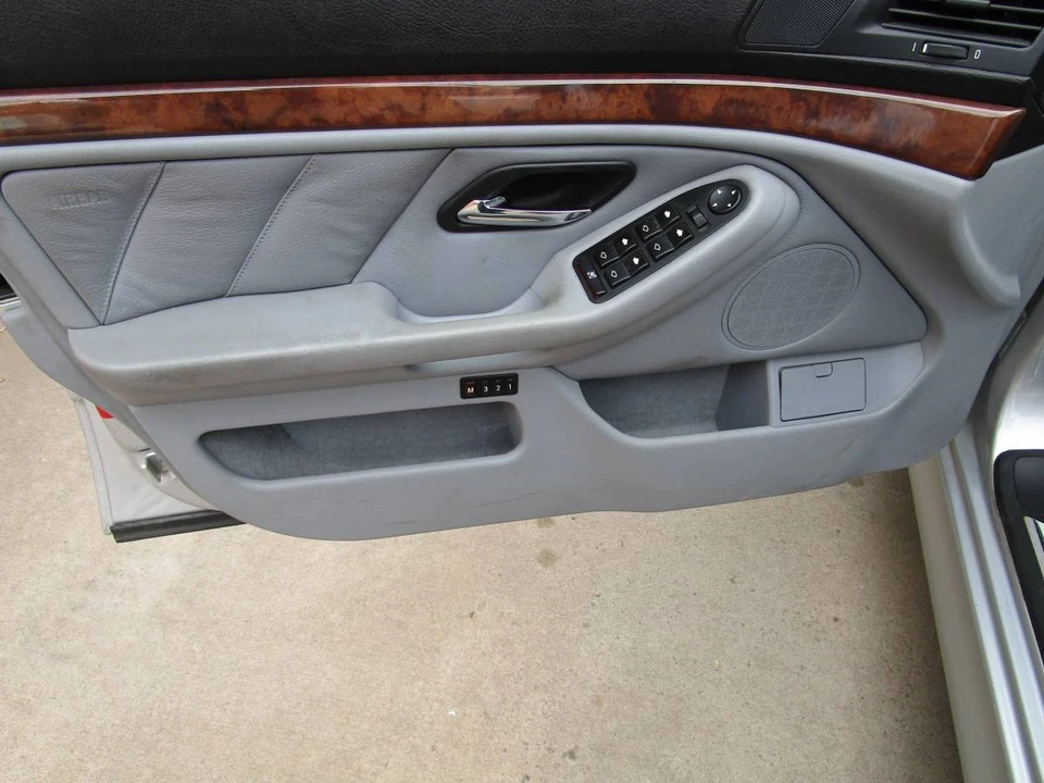 2000 BMW E39 540i - Image 9 of 22