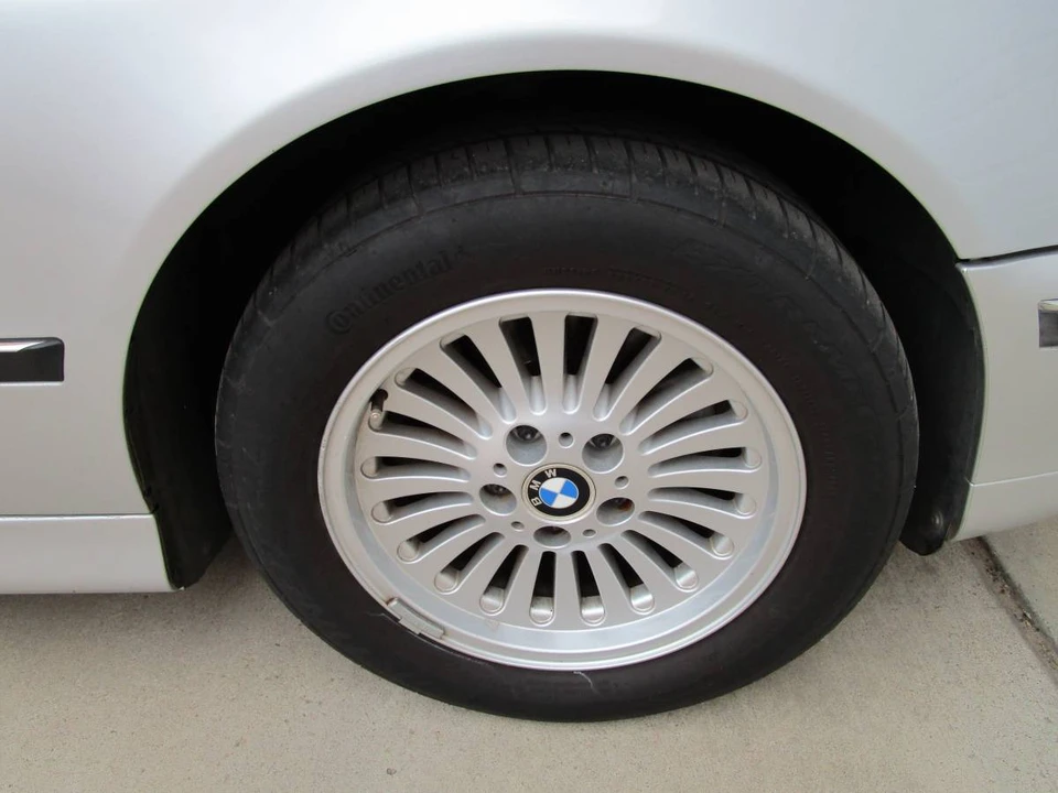 2000 BMW E39 540i - Image 5 of 22