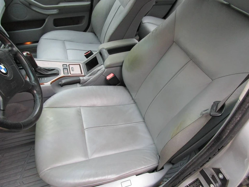 2000 BMW E39 540i - Image 10 of 22