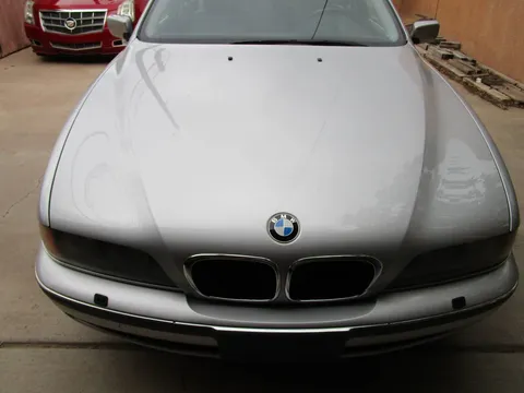 2000 BMW 540i