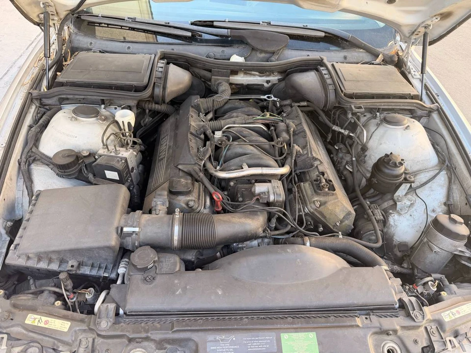 2000 BMW E39 540i - Image 11 of 12
