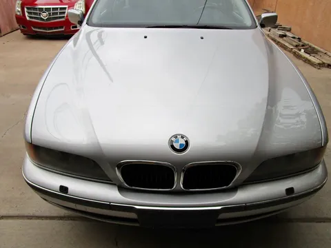 2000 BMW 540i