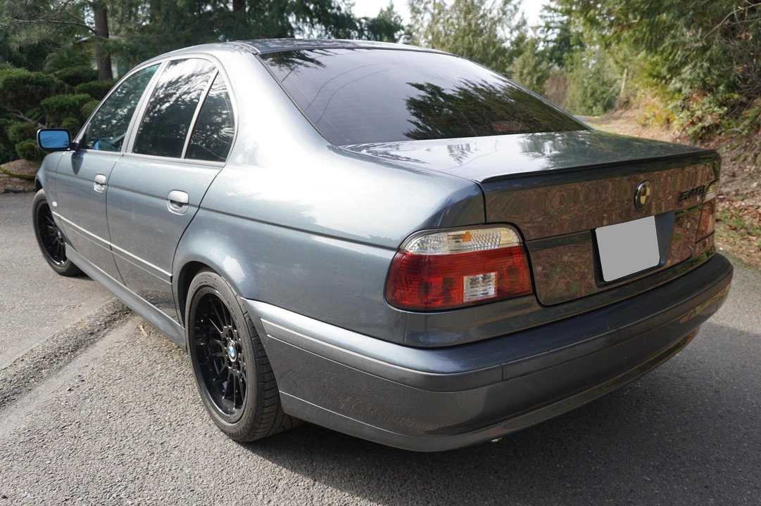 2000 BMW E39 540i - Image 14 of 26