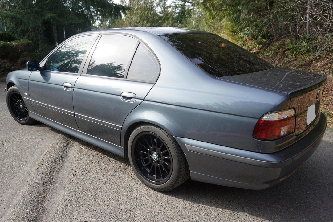 2000 BMW E39 540i - Image 13 of 26