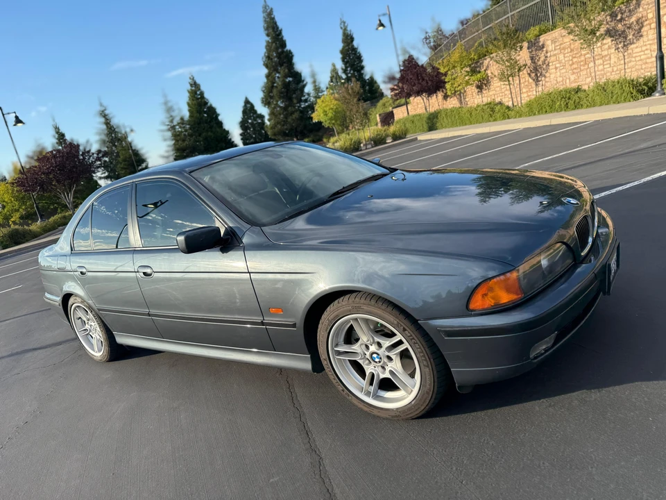2000 BMW E39 540i - Image 18 of 31