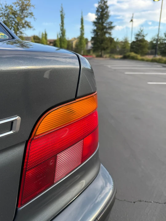 2000 BMW E39 540i - Image 29 of 31
