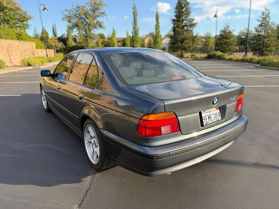 2000 BMW E39 540i - Image 13 of 31