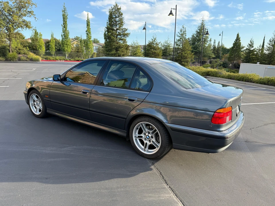 2000 BMW E39 540i - Image 10 of 31