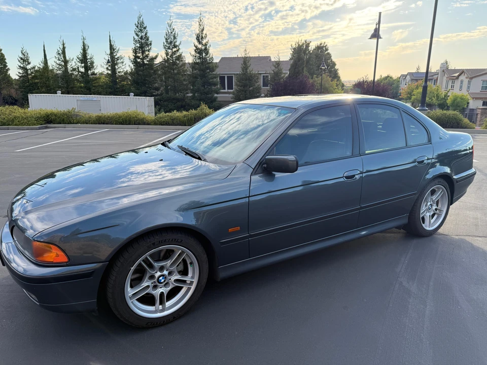 2000 BMW E39 540i - Image 7 of 31