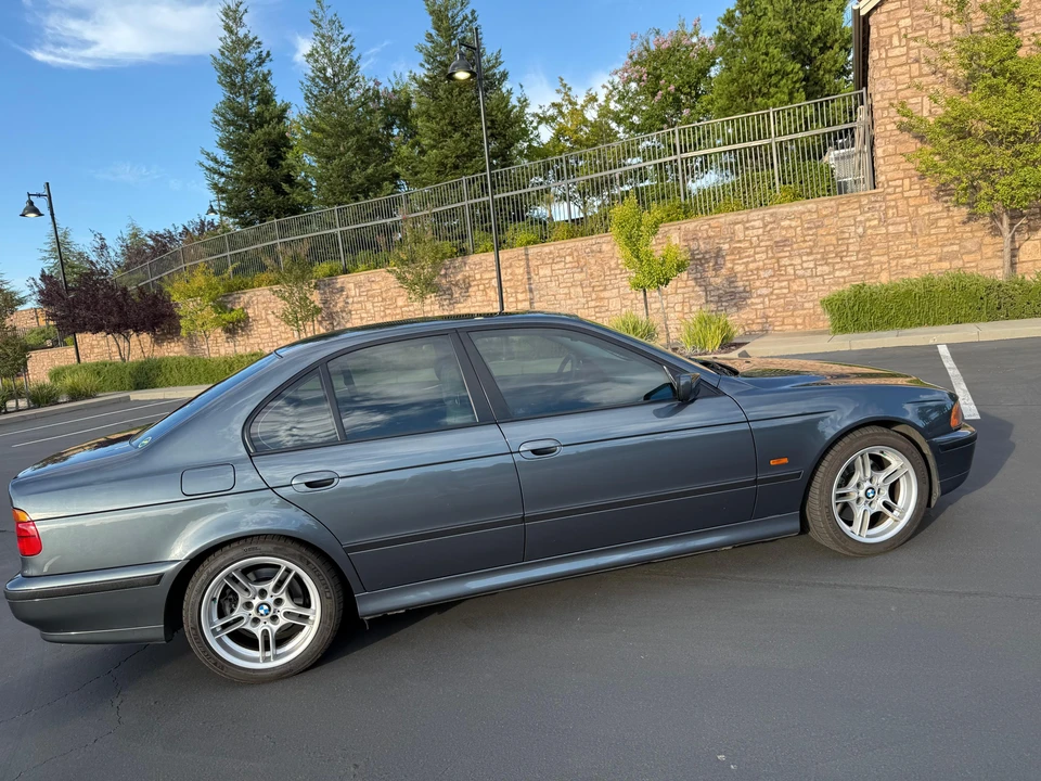 2000 BMW E39 540i - Image 16 of 31