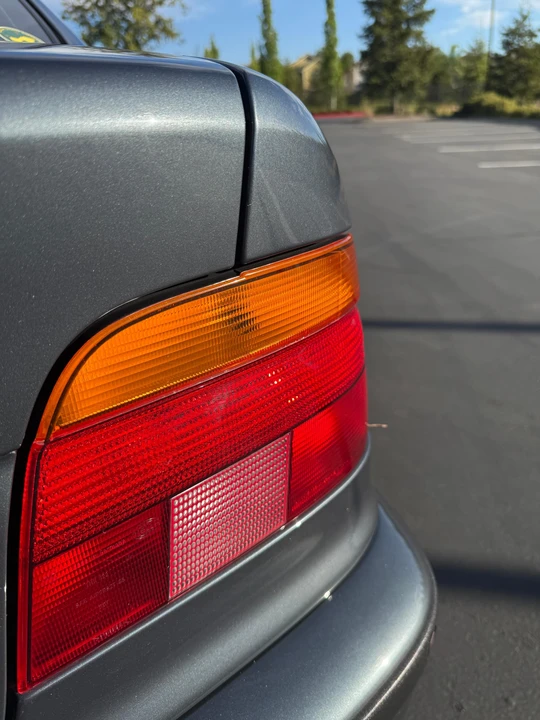 2000 BMW E39 540i - Image 30 of 31